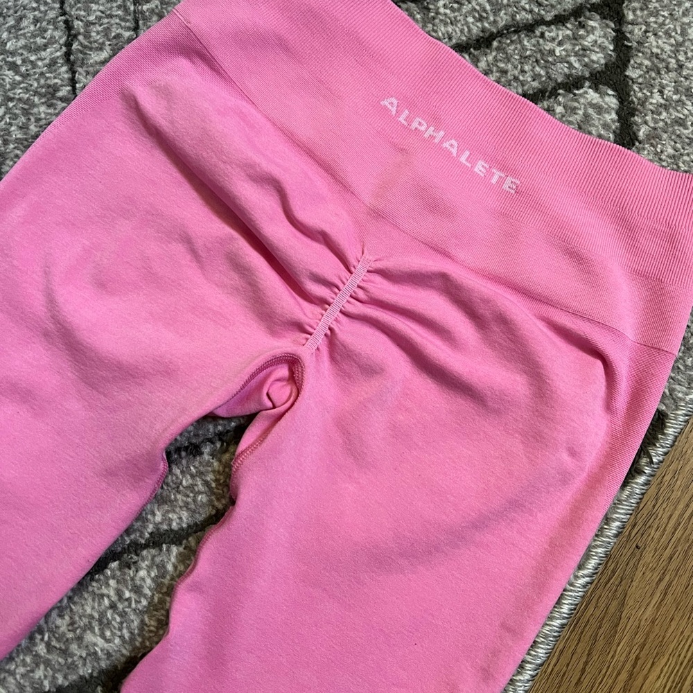 Pink alphalete amplify size small leggings.